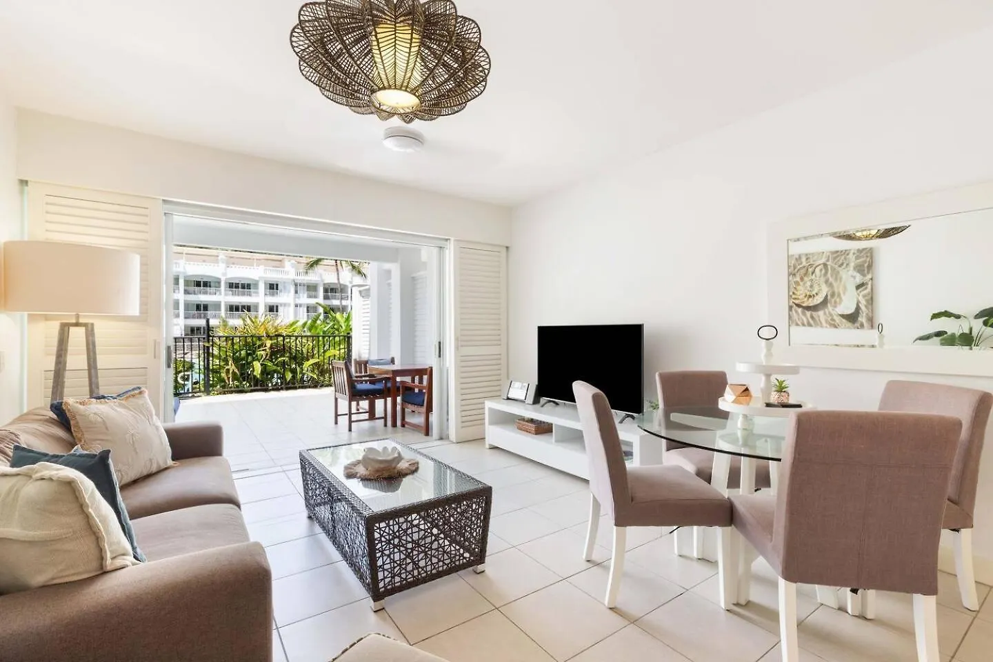Bottlebrush: A Beachside Resort Paradise Palm Cove Appartement